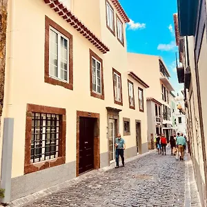 Living X Funchal (Madeira)