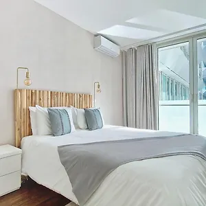 La Vie En Rose@heart Of Apartment
